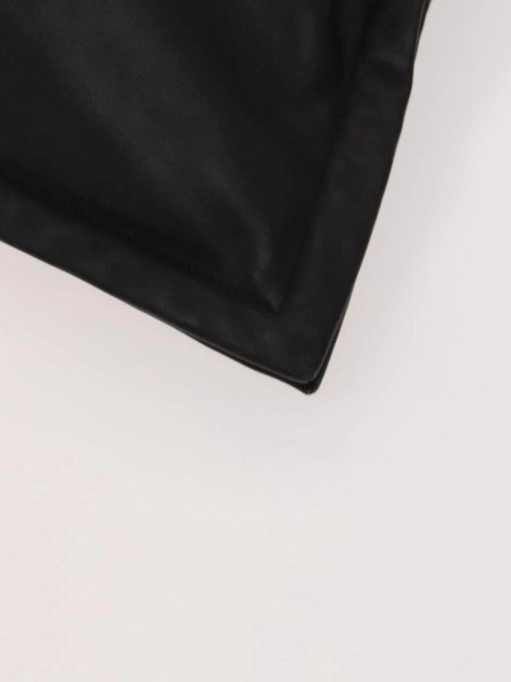 BURBERRY Shoulder Bag Leather Black Gold - Picture 5 of 16